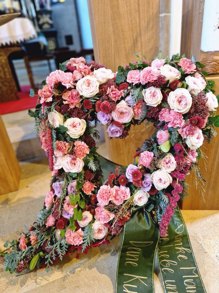 Trauerfloristik Herz